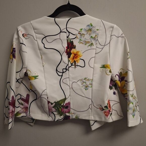 NEW VENTI6 FloraL Jacket in White - Picture 5 of 6